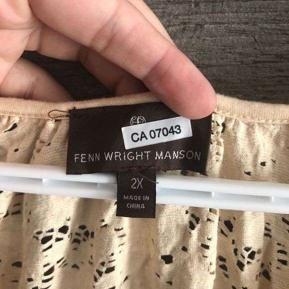 Fenn Wright Manson Plus Size 2X Beige/Tan Lace Overlay button down top - Picture 4 of 5